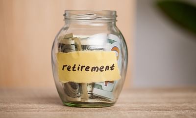 How can individuals maximize their retirement savings?